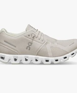 'On Running' Women's Cloud 5 - Pearl / White