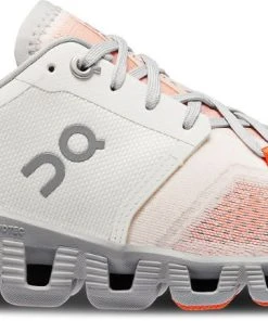 'On Running' Women's Cloud X 3 - Ivory / Alloy