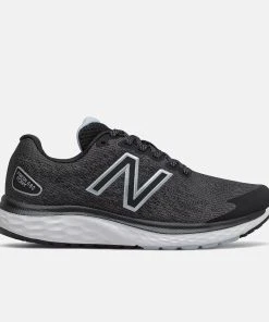 'New Balance' Women's Fresh Foam 680v7 - Black W/White & UV Glo